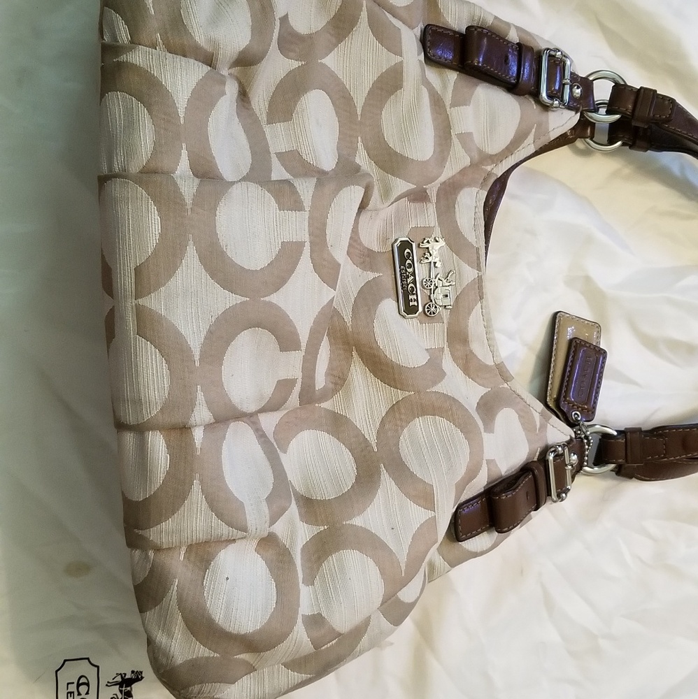 Authentic Coach shoulder bag